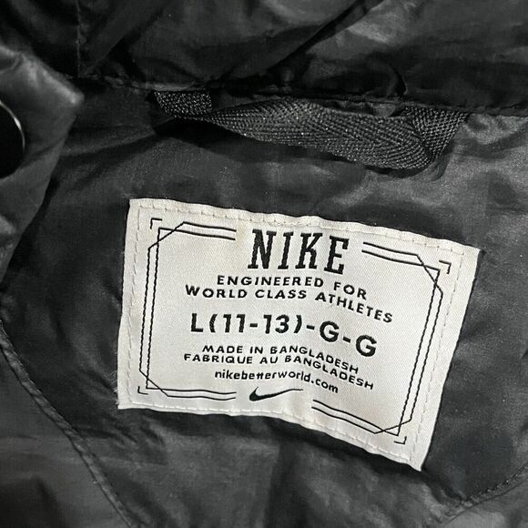Nike YL (11-13) Kids Black Puffer Coat - Picture 3 of 16
